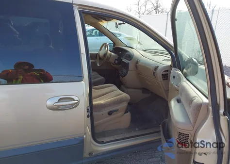 1998 Dodge Grand Caravan Es/Le z USA, uszkodzony, nr VIN 1B4GP54LXWB567564